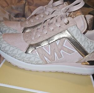 Michael Kors tennis shoe